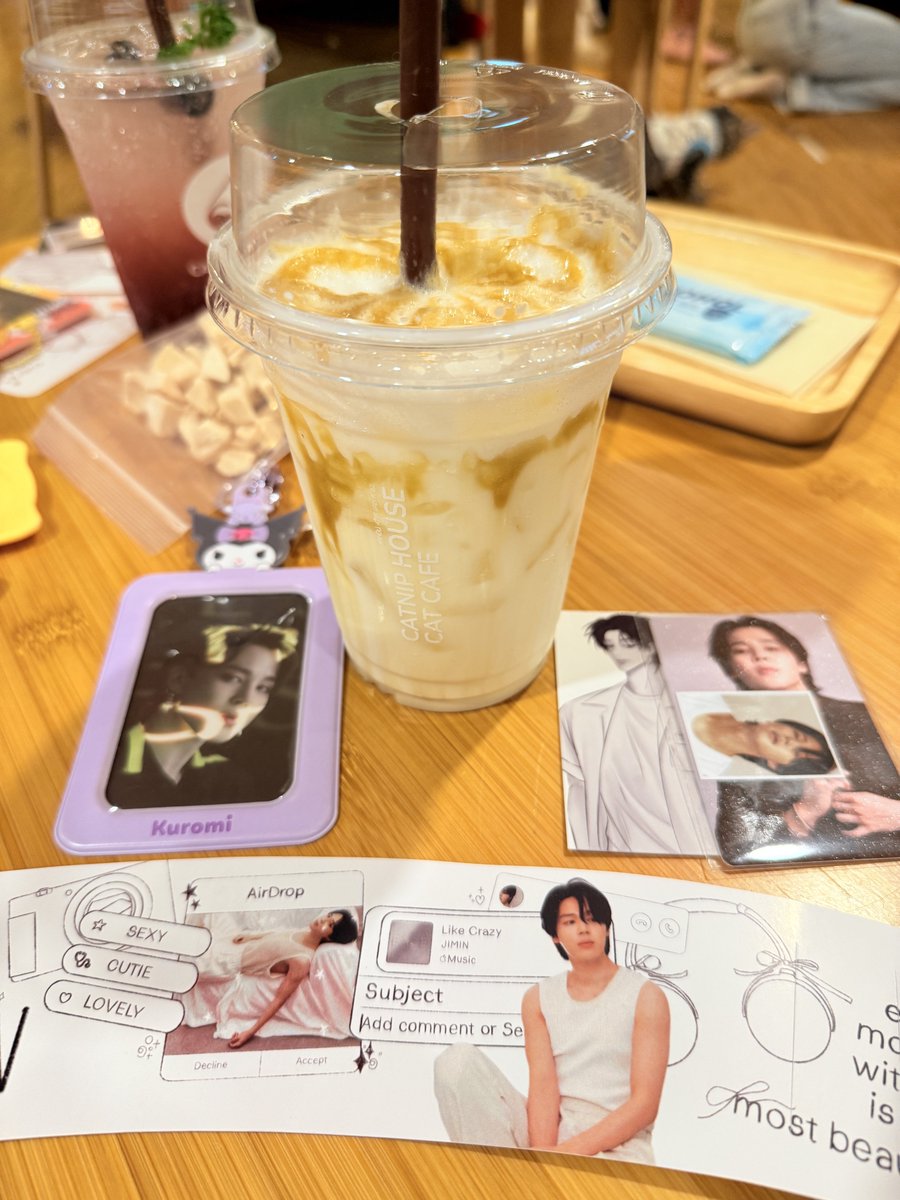 fearrrr0602's tweet image. น้องเเมวเสิร์ฟถึงโต๊ะเลยย งานน่ารักมากๆคับบ💝เติมเเมวก่อนทำงานน ใส่รุปไม่พออ #lightofmylifepjm