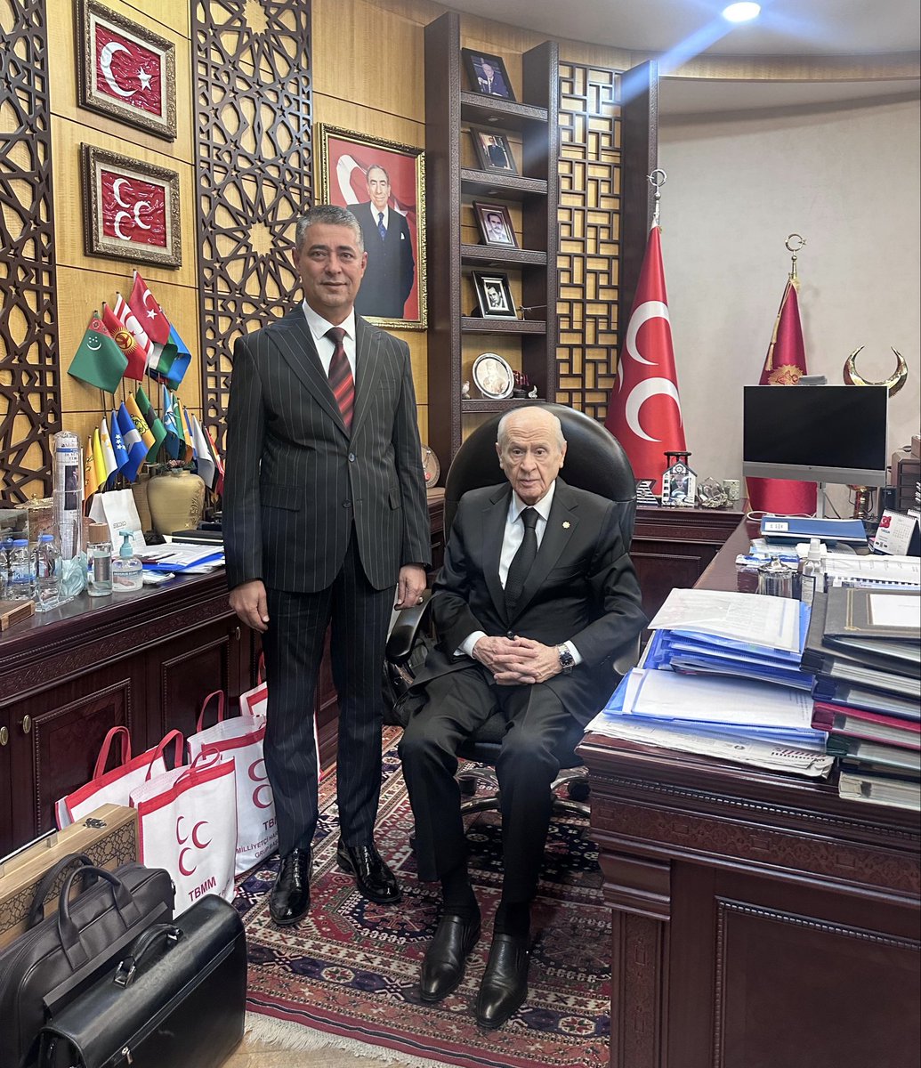 24 Ekim’de açılışını yapacağımız Zenit Spor Salonumuzun davetiyesini, Bilge Liderimiz, Genel Başkanımız Sn. Dr. Devlet BAHÇELİ Beyefendiye takdim ettik. Liderimize Allah’tan sağlık ve uzun ömürler diliyoruz.