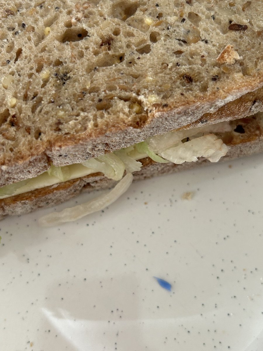 S_Huntley10's tweet photo. @Tesco  I have always shopped with you and had no issues however yesterday I purchased some bread from my local Tesco and I was shocked to find blue plastic in my bread, I could of choked on this please do better in the future! https://t.co/hty54GheB2