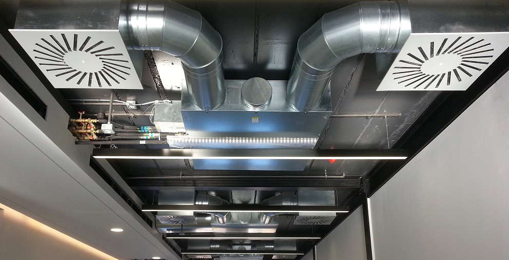 LoopAirCon's tweet photo. Who doesn't love a bit of exposed ductwork?! π
This type of commercial installation remains as popular as ever, and modern air conditioning systems have never been more efficient.
https://t.co/FbZYOe9GEA
#ductwork #exposedservices #interiordesign https://t.co/6RT6s9cAcr