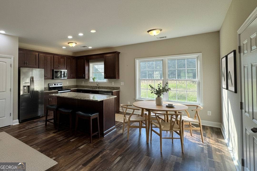 270 Red Barn RD, Bowdon, GA 30108 is now under contract.
See this listing and more on my website: searchatlantahomesforsale.com/d8rdtkzx