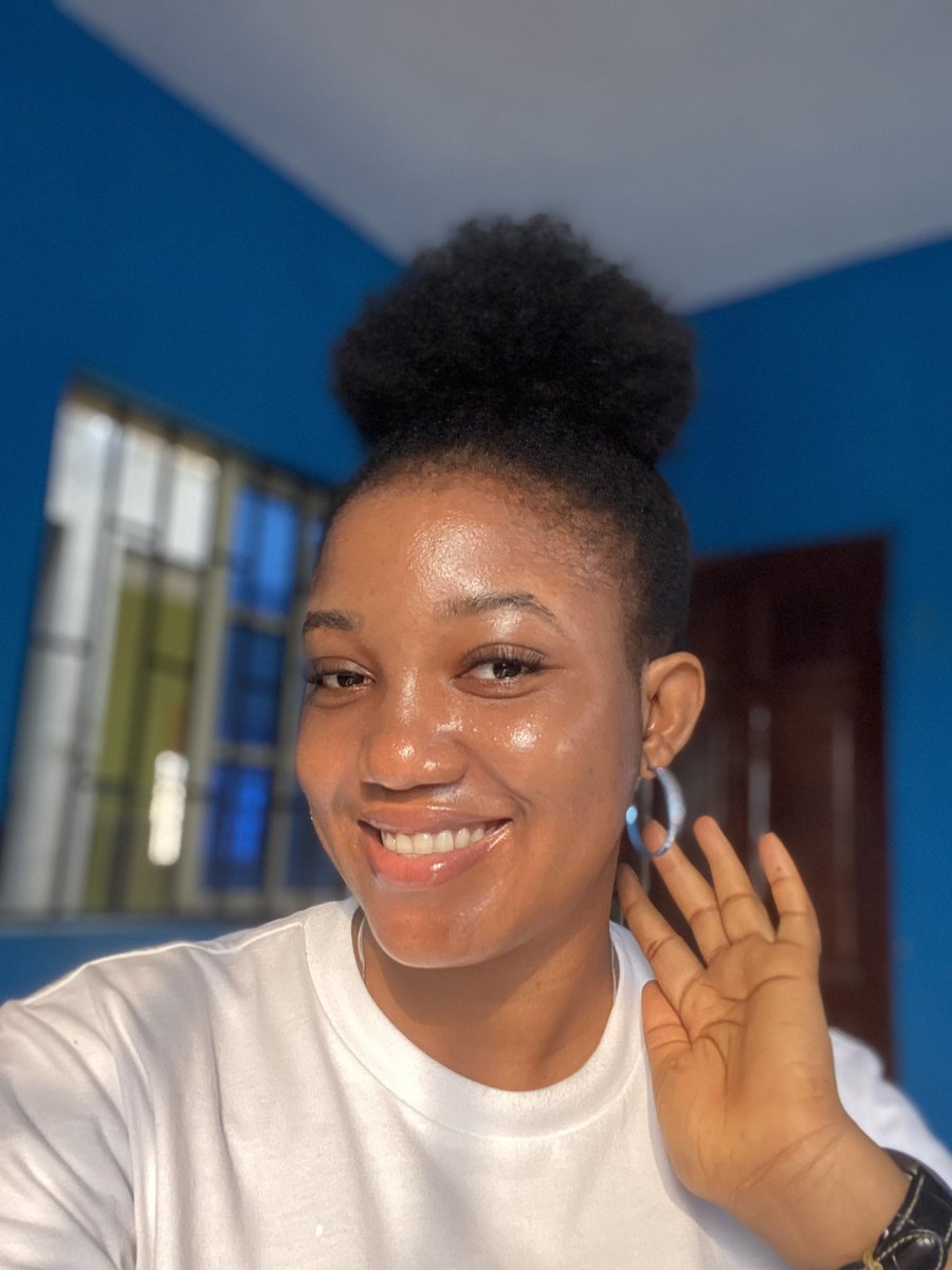 Modest_mdee's tweet photo. @instablog9ja She’s me!! I’m she!! https://t.co/3gy1OgS5I3
