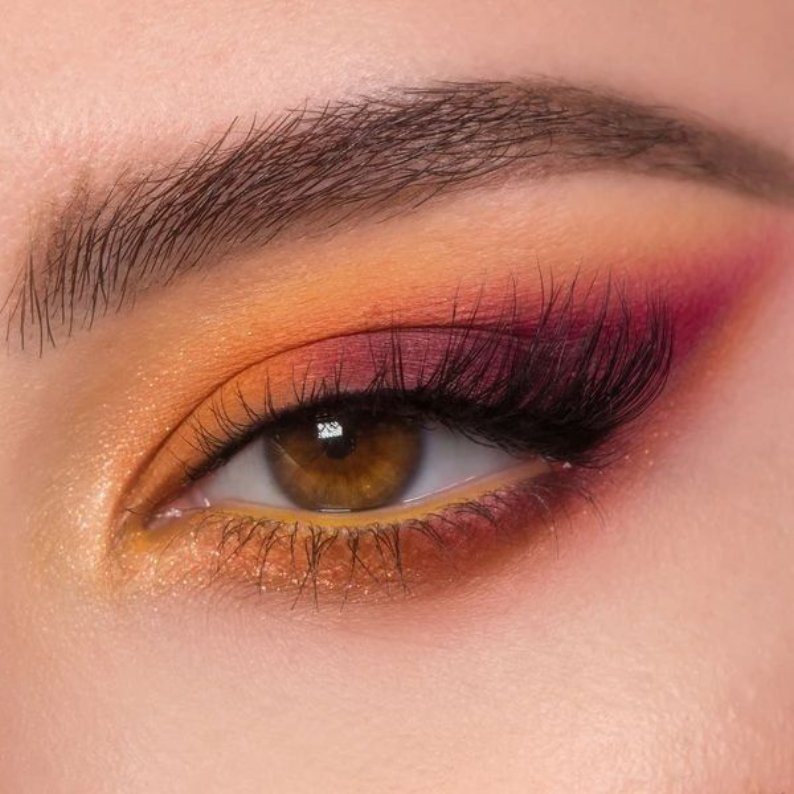 Cosmetics144's tweet image. Creamy, blendable textures make smooth transitions effortless, ideal for beginners and professional makeup artists alike. #EyeshadowPalette #BlendableShades #ProluxCosmetics #EyeMakeupTutorial #MakeupForAll