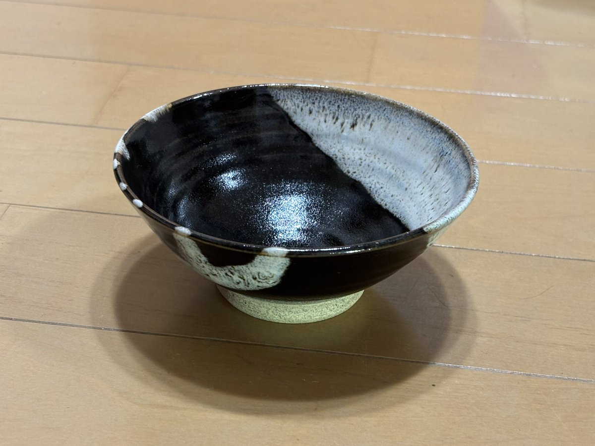 miruki_aita's tweet photo. 仙台・宮城の伝統工芸品　堤焼

この素敵な茶碗で飯食うぞ！ https://t.co/AnmvUcIrP2