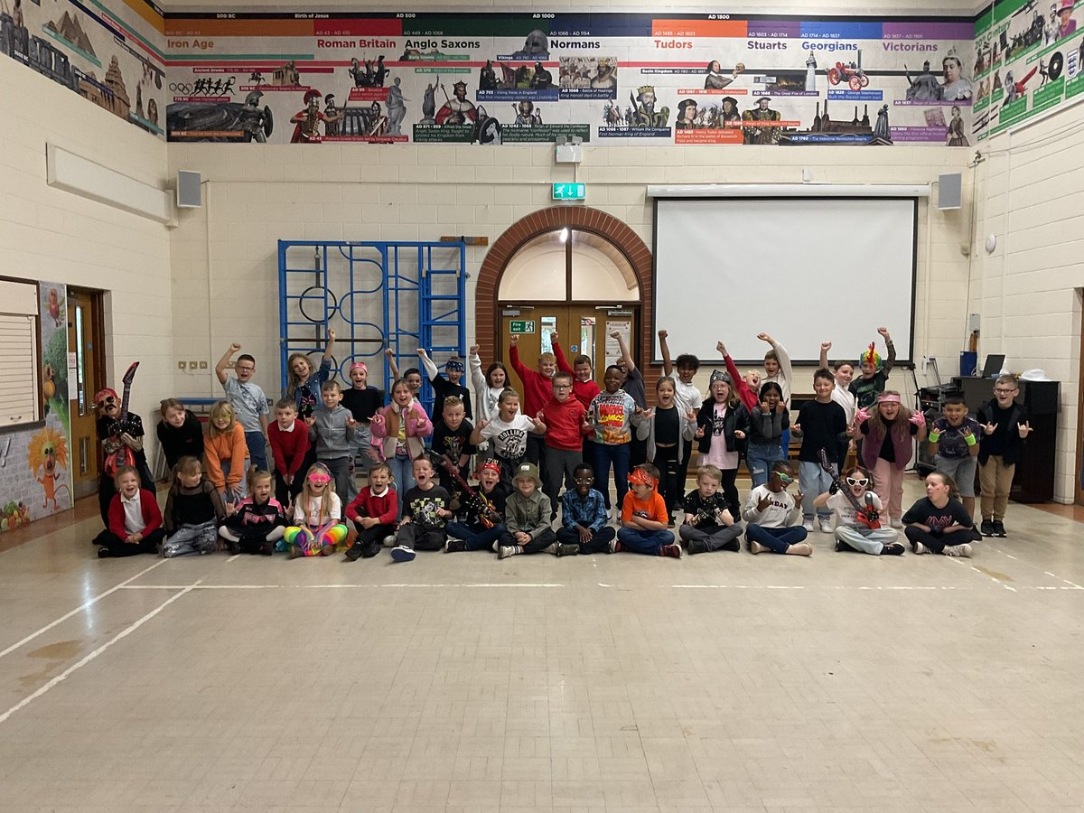 Miss Linklater tweet media