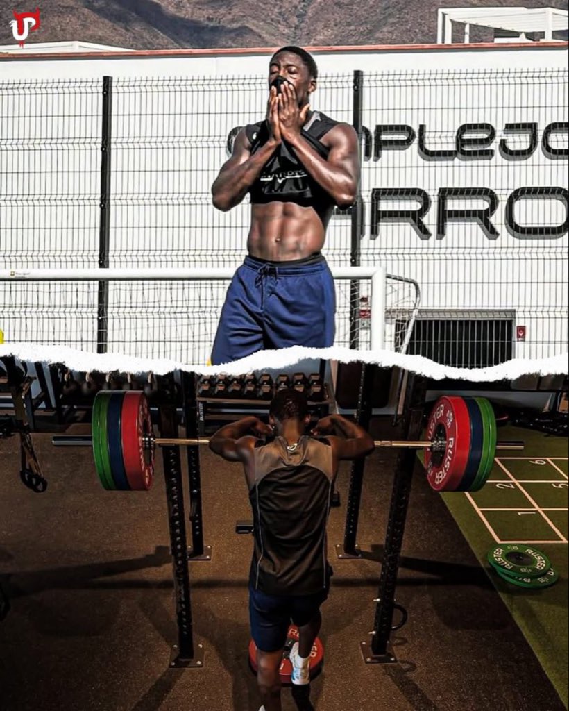 UnitedSethHQ's tweet image. Kobbie Mainoo is grinding nonstop 💪🔥
Gym 🏋️‍♂️
Training ⚽
CDM drills 🧠
Ball control 🎯

He’s coming back stronger, sharper, and ready to dominate anyone in his position! 💥
Elite mentality from a future star 🌟❤️‍🔥
#MUFC #Mainoo