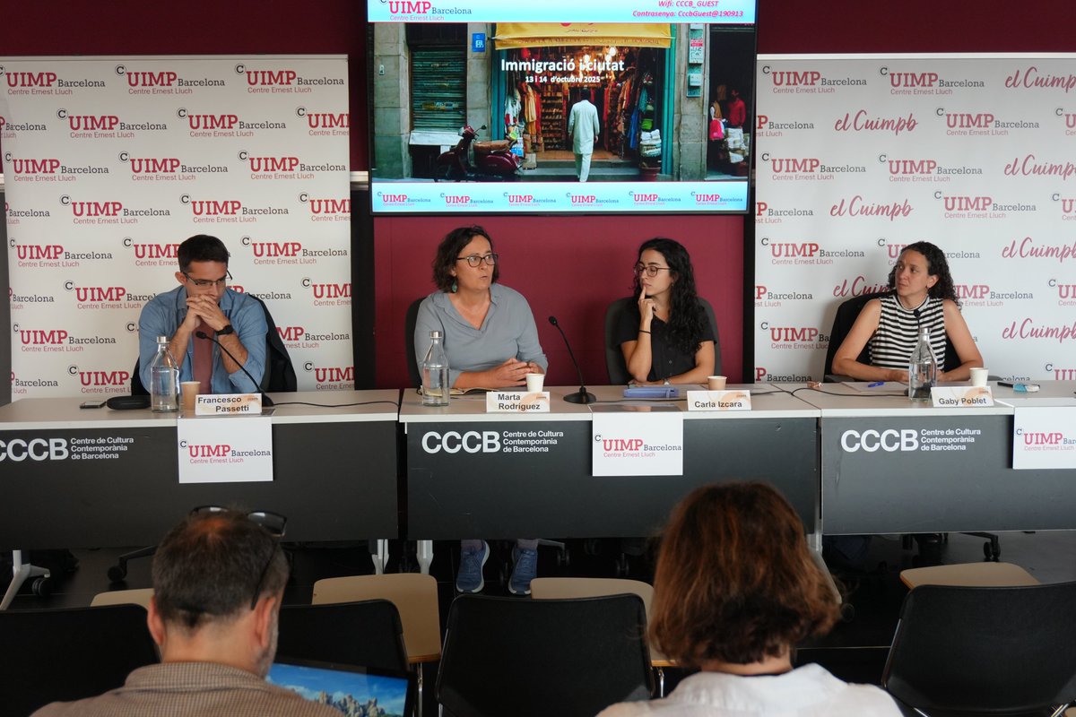 Taula rodona "El treball com a porta d'entrada" en el curs #immigracioiciutat amb <a href="/GabyPoblet/">Gaby Poblet</a> <a href="/UABBarcelona/">Universitat Autònoma de Barcelona</a>, <a href="/PasettiF/">Francesco Pasetti</a> <a href="/CidobBarcelona/">CIDOB (Barcelona Centre for International Affairs)</a> i <a href="/carla_izcara/">Carla</a> <a href="/ALBA_SUD/">Alba Sud</a>. Modera <a href="/lamartix/">Marta Rodríguez Carrera</a> <a href="/ARAFeminismes/">ARA Feminismes</a> Informació a cuimpb.cat/ca/curs/348-im…