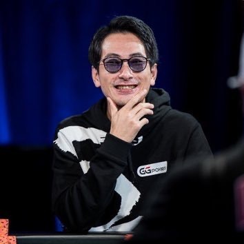 日本を代表するプロポーカープレイヤー、一ノ瀬公聖さん @psshinbunshi が公式アンバサダーに就任決定🔥㊗️

一ノ瀬プロは世界最大級の大会で数々の入賞を果たし、日本人初の「スーパーノバエリート」に認定⚡️理論と経験に基づく“本物のポーカー”を伝える第一人者です♥️♠️

Earn