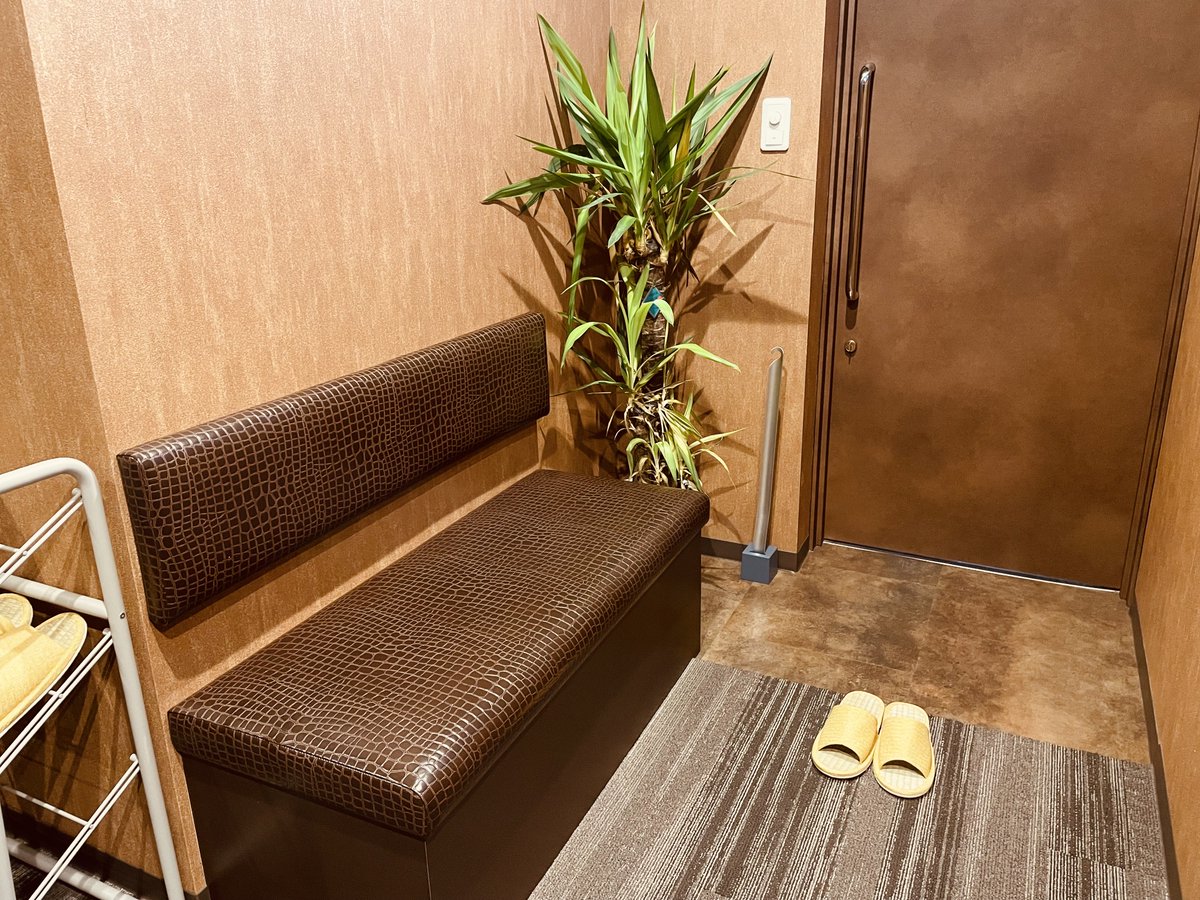 ほぐし処ささ木です★ 皆様こんにちは(^^♪ 
 本日のささ木ご案内状況です！
 すぐご案内可能となっております(*´ω｀*)
 皆様のご来店・ご予約是非お待ちしております。
 #もみほぐし 
 #足・足裏 
#首・肩・ドライヘッドスパ
 #すすきの
 #パーソナルストレッチ