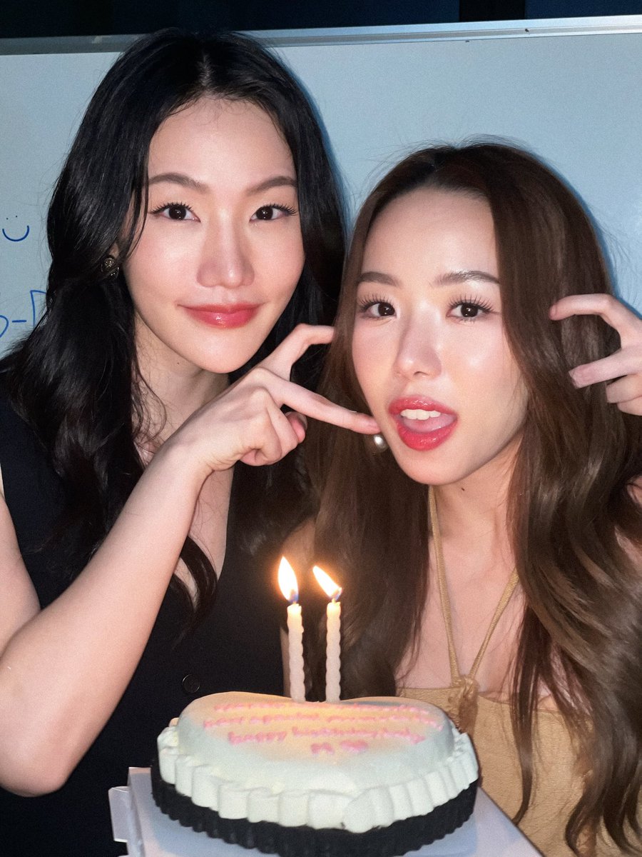 atomapcy_'s tweet image. happy birthday @mmersedessrk 🤍🎂