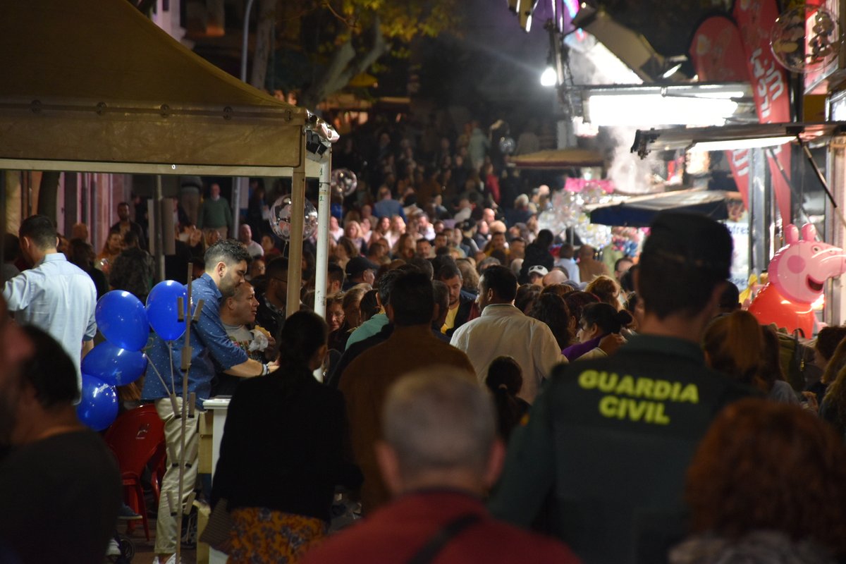 🚓 Màxima coordinació entre Guàrdia Civil, Policia Local i Ajuntament d’Inca per garantir la seguretat durant les Fires i el #DijousBo2025. 👮‍♀️ Dispositiu especial, reforç d’efectius i noves vies d’emergència per unes festes segures i tranquil·les. <a href="/incaciutat/">Ajuntament d’Inca</a> #FiresInca2025