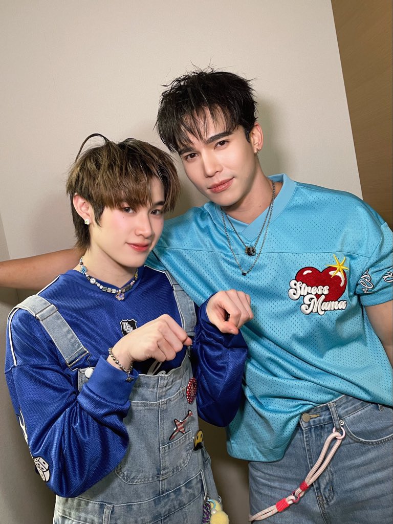 เมี๊ยวววววววววว  แมวที่น่ารักขนาดนี้ เป็นของพี่เสื้อฟ้า (รึป่าว) นะ 
(หูตกไปข้างนึง ยังน่ารักอยู่) 😽

#MAXNATFMINTOKYO2025