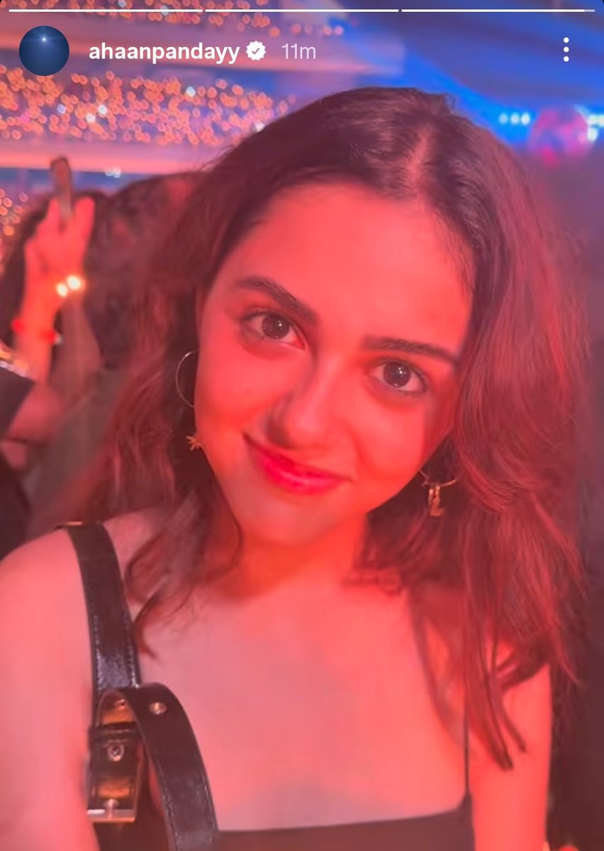 fizasticcc's tweet photo. his starry eyes girl ugh https://t.co/dzDBXf2IPr