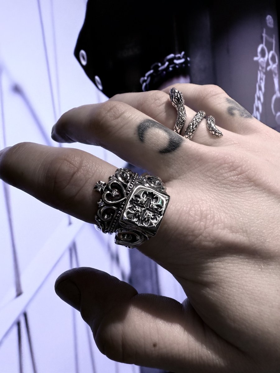 DEAL DESIGN NAGOYAです✠ 新コレクション「Wisdom of the Crowd」の