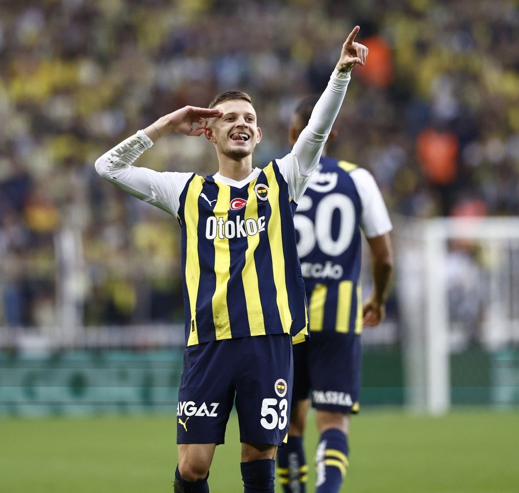 senitadzeko9's tweet photo. erkeklere sorsan ikiside aynı kişi derler.. https://t.co/IOsjzS1uAT