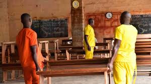 swiftpub's tweet image. 1PM NEWSWRAP UP
Mukono: 18 Senior Four students stranded after school fails to register them for #UCE2025 exams.
Kampala: ASP Clive Nsiima who was captured on video slapping a female shop attendant in Kyanja- Kampala last week, has arrived at City Hall court.
Kampala: Uganda…