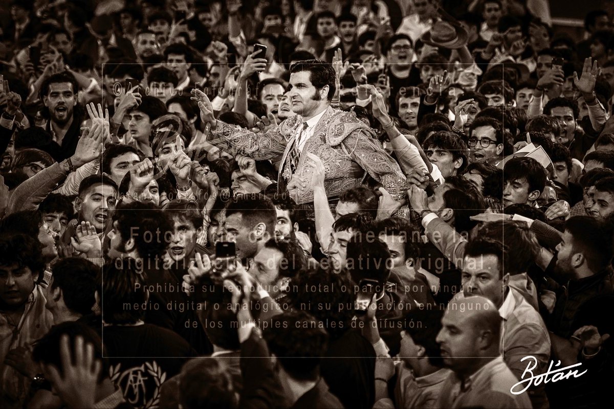 Ayer fue un día como muy tonto. Fue en color, pero de tanto digitalizar negativos históricos del siglo pasado quizás el blanco y negro o sepia se aproximen más a lo que sucedió .
©️📷 Botán