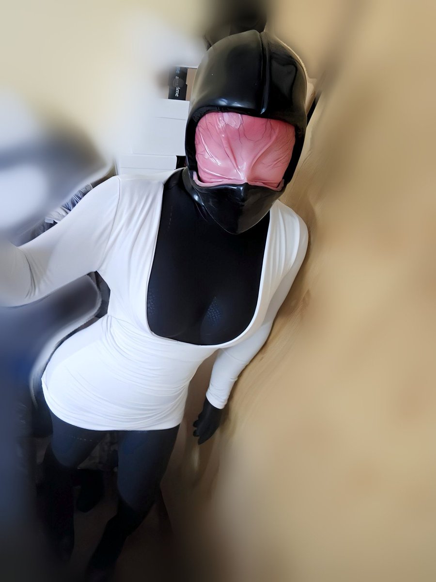 Slime Assassin 🥷

<a href="/DreammaskStudio/">Dreammask Studio</a> 
#dreammask #rubberbunny #latex #silicone