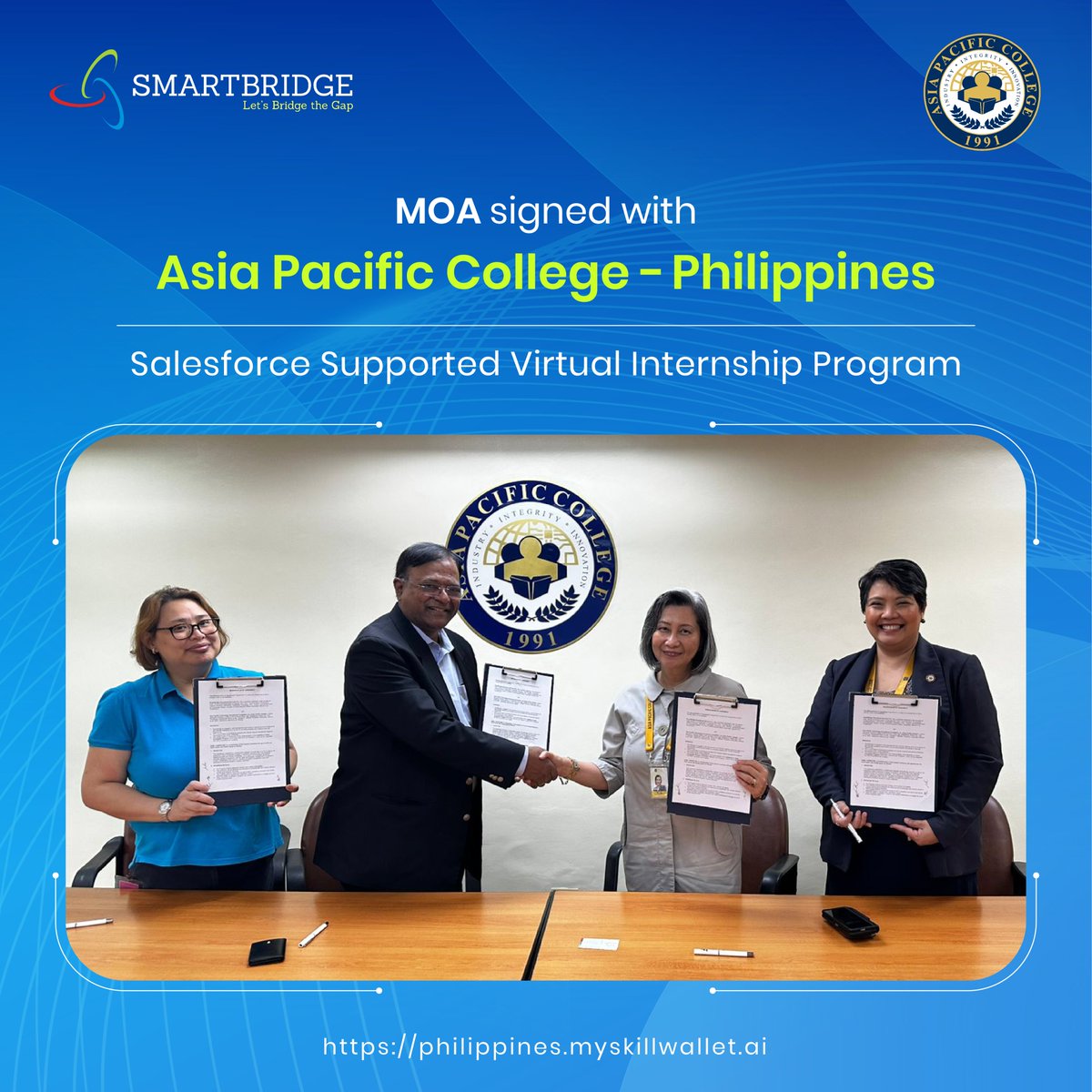 thesmartbridge's tweet image. 🔓 Unlocking Future-Ready Skills through Strategic #Collaboration! 🎯

#SmartBridge proudly signs an MoA with Asia Pacific College, Philippines — to deliver the Salesforce-Supported Virtual Internship Program for aspiring #techtalent.

Let’s fuel #innovation &amp;amp; craft tech futures!