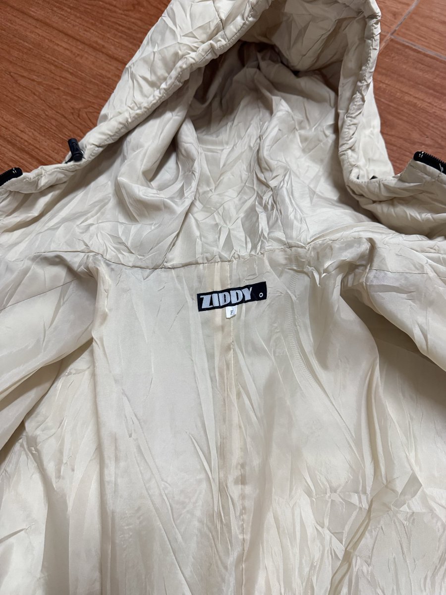 ส่งต่อเสื้อกันหนาว 100฿ ส่งฟรีค่ะ
อกไม่เกิน 38“

#เสื้อกันหนาว #เสื้อขนเป็ด #เสื้อมือสอง #ต่างประเทศ #เสื้อโค้ด #ส่งต่อเสื้อผ้ามือสอง  #ส่งต่อเสื้อผ้ามือ2 #ส่งต่อคอลไปต่างประเทศ