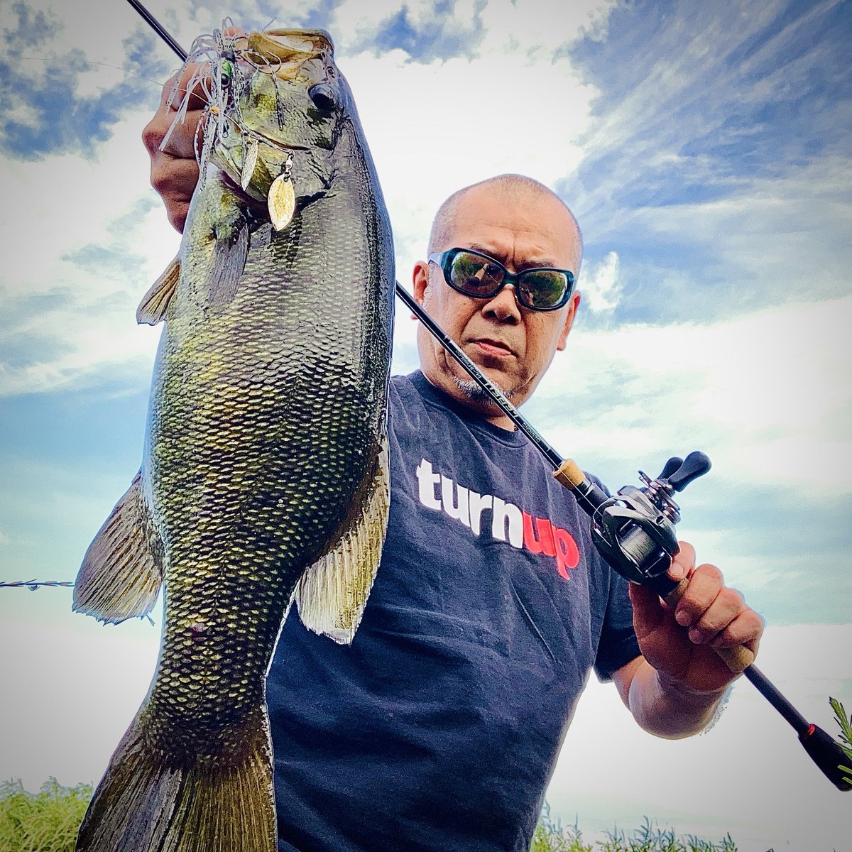 yamadia4's tweet photo. 訳あって・・半年以上お休みしてましたが久しぶりに行ってきました🎣
「デジーノ・レーベン」も新たな武器として
増竿‼️イイ感じっす❤️しかし400g大盛りはキツかった🤣
#Bass #bassfishing #fishing #バス #バス釣り #バスフィッシング #川バス #虎狩り #ブラックバス #スモールマウスバス #デジーノ https://t.co/buk806XbqJ