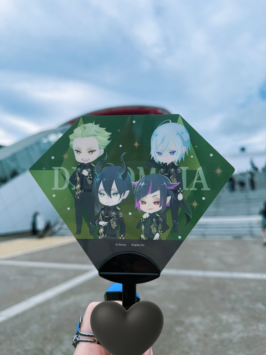 isuto_04's tweet photo. 3Dライブいってきました💚最高でした💚 https://t.co/jjiBgCHmOe