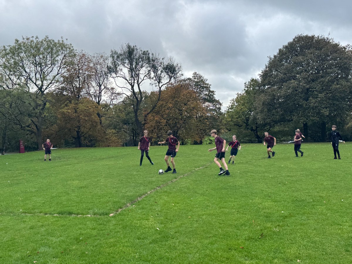 RBHSBolton's tweet image. Our pupils explored a diverse range of exciting, real-life career options in sport &amp;amp; beyond. Steve also delivered a fun, practical &amp;amp; cross-curricular session combining MFL &amp;amp; PE. #languagelearning #languagejourney #learnanewlanguage