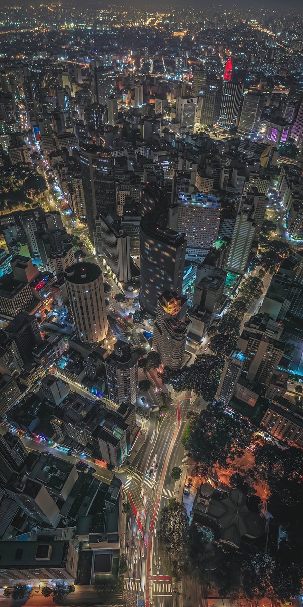 aestheticsguyy's tweet image. Tap, hold and load in 4K 🔥