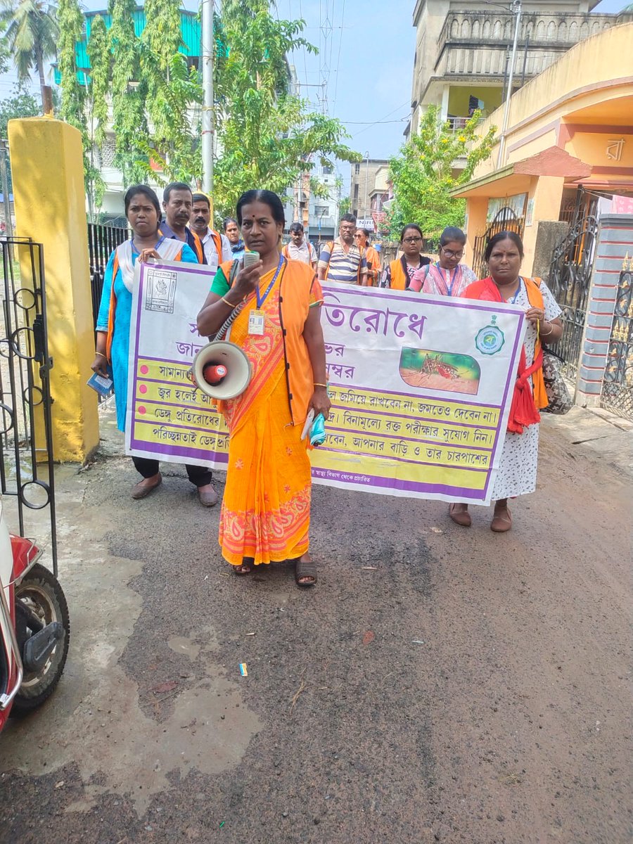 kmc_kolkata's tweet image. A few pictures of the frontline workers of the Vector Control Team on duty across the city.

#VectorControlByKMC #KMConDuty