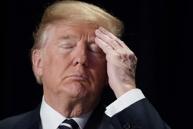 Trump ameaçou taxar em 100% a China. A China disse que não quer guerra comercial, mas não tem medo. Aí, o mercado dos EUA desabou e o Trump pediu desculpa e disse que estava doidão.