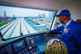 abdullahayofel's tweet image. BREAKING: Lagos to commence $3 billion Green Line project linking Marina to Lekki by December 🇳🇬
Lagos always ahead ✊❤️