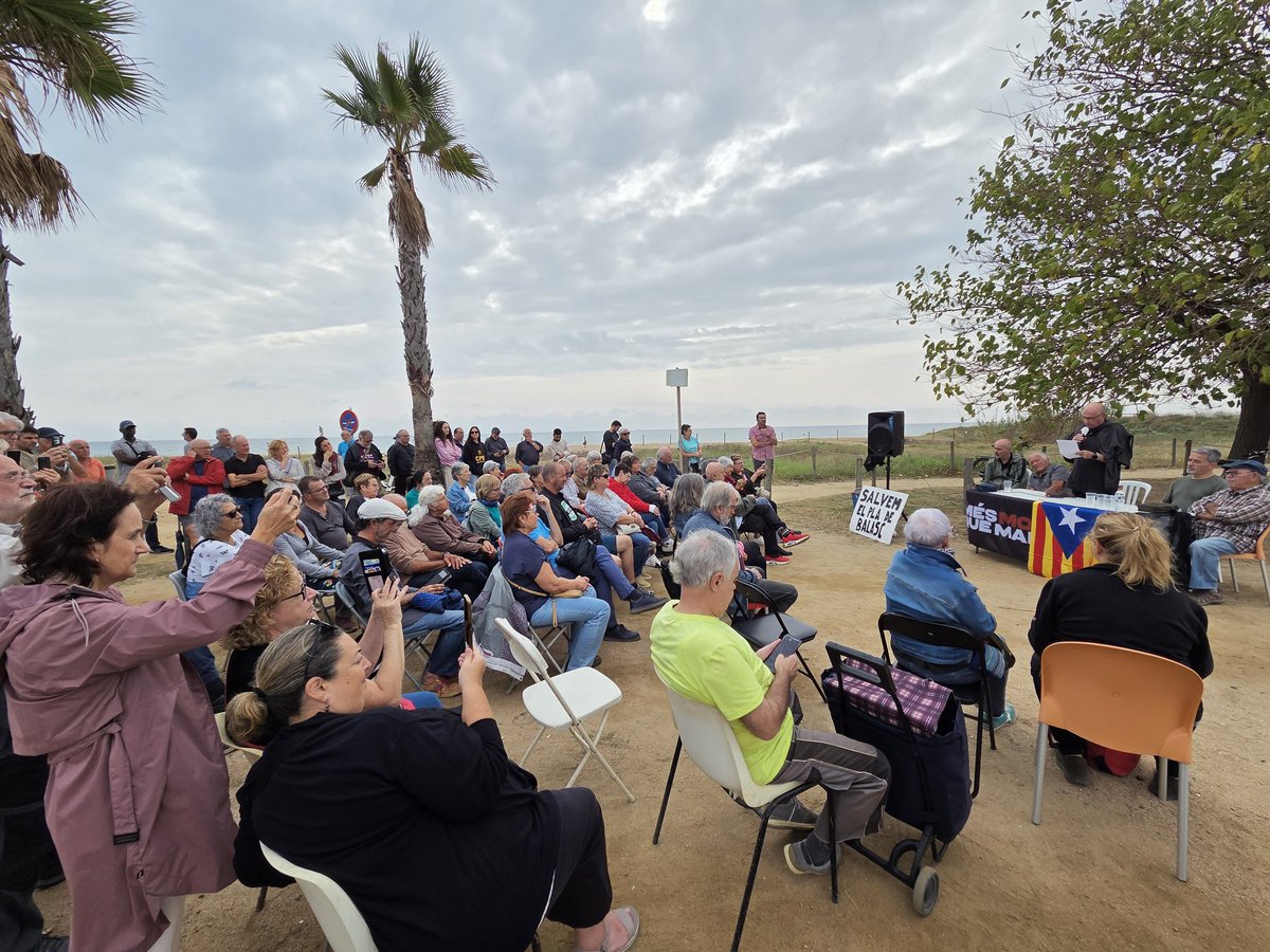 Avui l' <a href="/assemblea/">Assemblea Nacional Catalana</a> amb en <a href="/lluis_llach/">Lluís Llach</a> al capdavant, donen suport a <a href="/PladeBalasc/">Salvem el Pla de Balasc</a> a Santa Susanna 
🗣 No a la nova planificació urbanística que destrueix el sòl agrari
❌️ No al vial ni al nou pas soterrat que posa en perill l'iagua dels pous de la pagesia
🗣 Aturem l'especulació