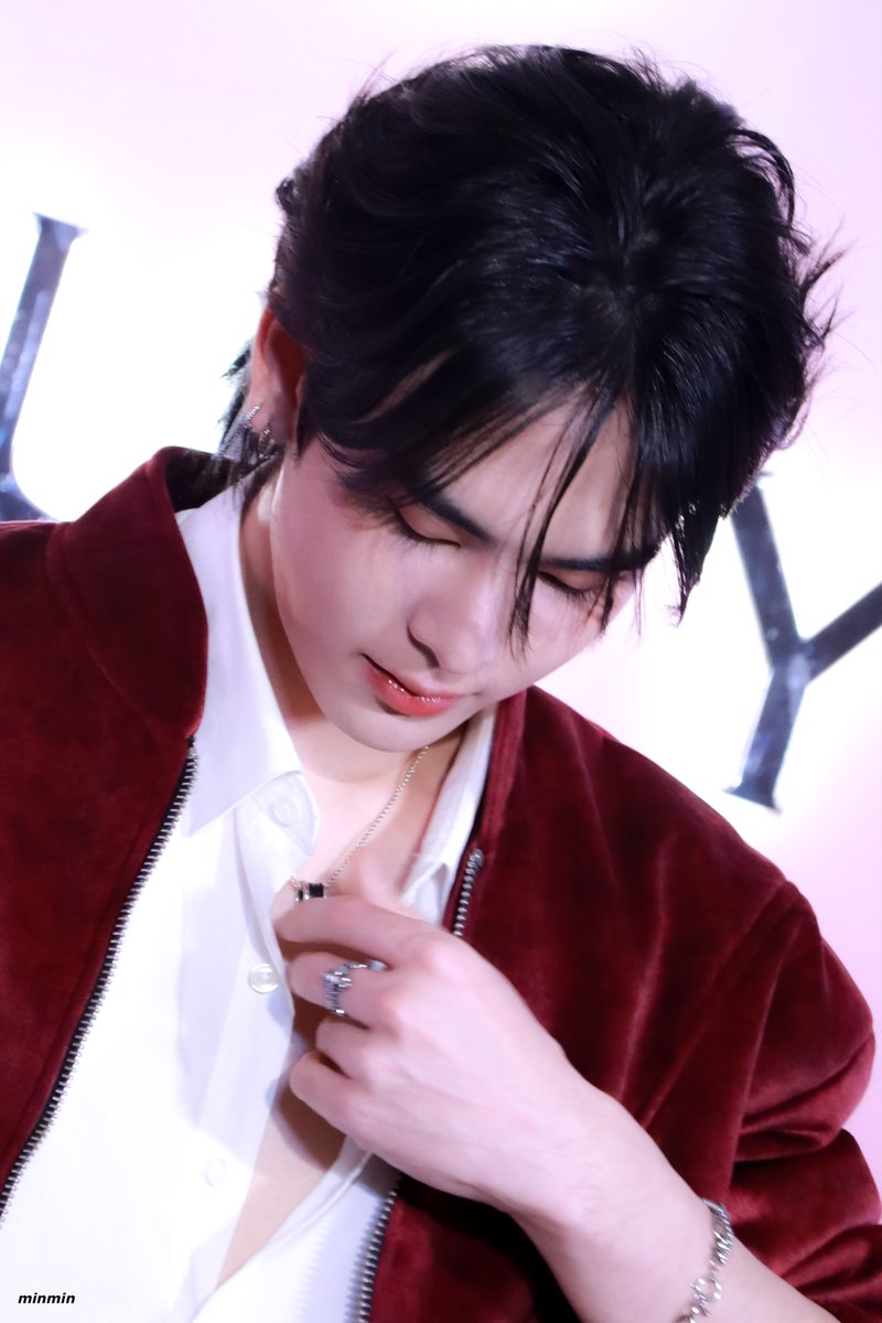 𝟏𝟑𝟏𝟎𝟐𝟓

ปากนิดจมูกหน่อยมากจริง ๆ อะ ฮื่อ ละมุนนะ ชอบ ㅠㅠㅠㅠㅠㅠㅠㅠㅠㅠㅠㅠㅠㅠㅠㅠㅠㅠ

SANTA WITH PURICAS AT TOPS

#PuricasxSanta
<a href="/Ppsanta/">Santapp</a> #Santapp