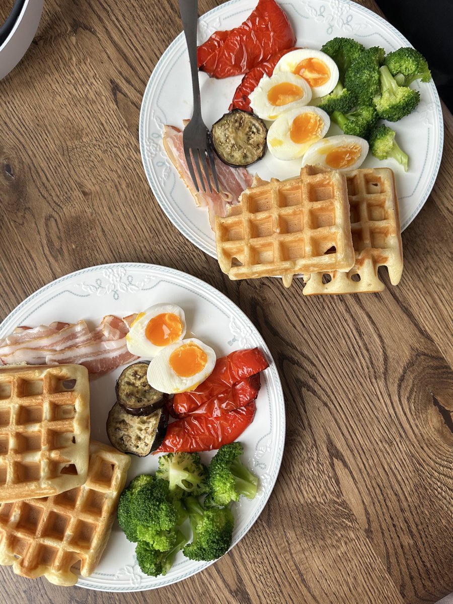 Люблю смачні сніданки після залу і свою вафельницю.