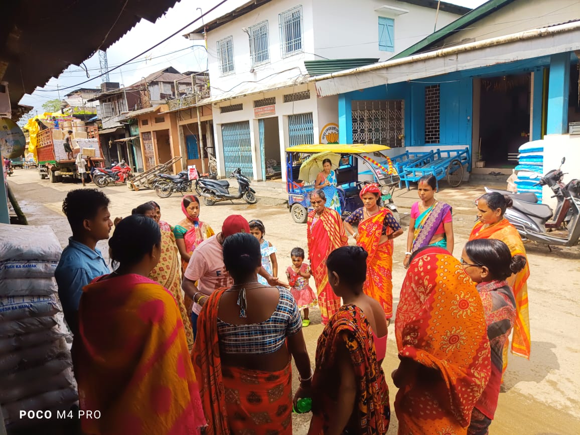 Sribhumi MB &amp;  FFCT team conducted a Community Triggering Session with women residents of Ward No. 22, encouraging them to adopt waste segregation, home composting, and responsible disposal, inspiring collective action for a cleaner and healthier community. 
 #GarbageFreeCity