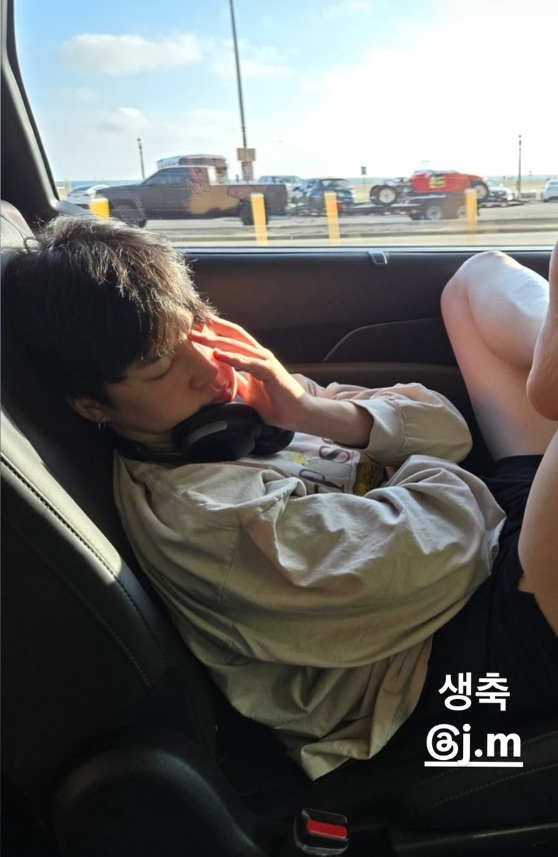 GLISTEN (@glisten_j) on Twitter photo 251013 #알엠 인스타그램 스토리 (#지민)
생축 @/j.m 251013 #알엠 인스타그램 스토리 (#지민)
생축 @/j.m