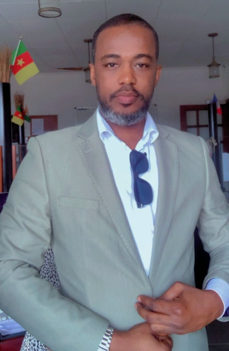 AdiaffiC's tweet photo. Les animaux ne connaissent pas la haine.
Ils réagissent, mais ne se vengent pas.
Et si, en cette période électorale, nous choisissions leur sagesse ?
La RCI a besoin de paix
🇨🇮 L’éléphant se souvient, mais il ne hait pas

credit photo: Eurielle Doriane Ewondo https://t.co/APTV0G7Xv0