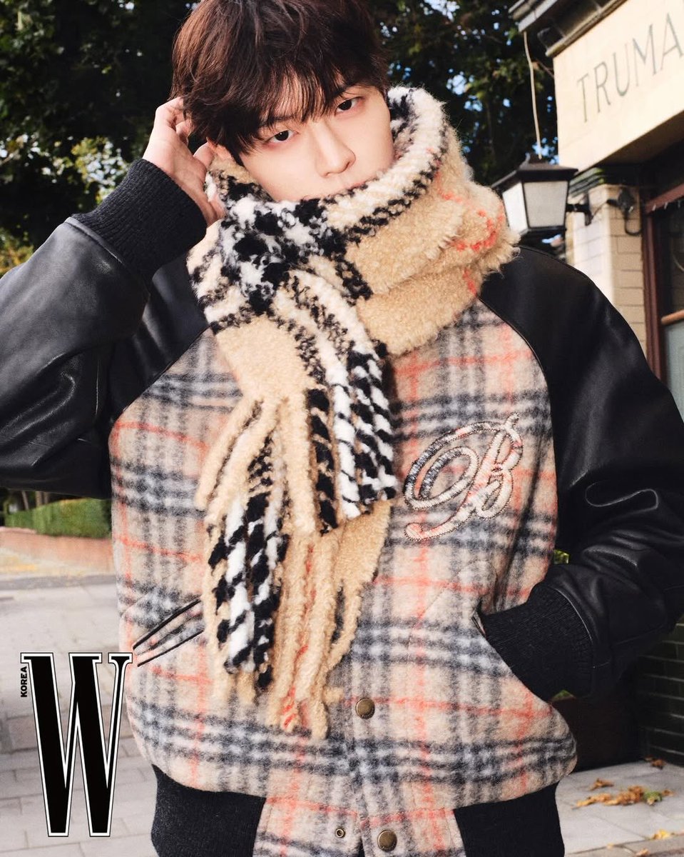 ℹ️ | 251013 #BangChan and Seungmin are set to attend WKorea event “Love Your W” 2025.

The annual breast cancer awareness event will be held on October 15th, 8 PM KST.

#LoveYourW2025 
<a href="/wkorea/">W Korea</a>