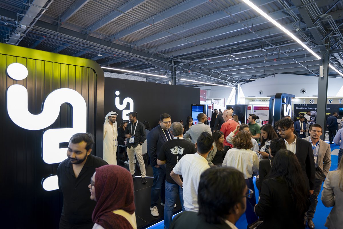 DXBMediaOffice's tweet photo. مجموعة تيكوم تعلن أن التمويلات التي جمعتها الشركات الناشئة ضمن حاضنة الأعمال التابعة لها in5 تجاوزت 9 مليارات درهم إماراتي منذ إطلاقها، بزيادة قدرها 14٪ مقارنةً بشهر أكتوبر 2024. وقدمت in5 الدعم لأكثر من 1,100 شركة ناشئة ضمن أربع قطاعات رئيسية تشمل التكنولوجيا، والإعلام، والتصميم، والعلوم.

@TECOMGroupDubai @in5dubai