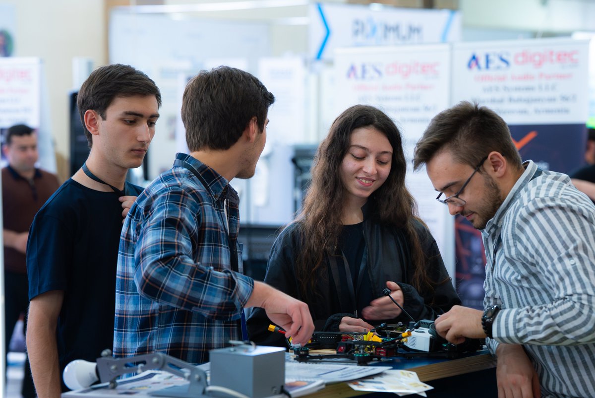 AUAtweets's tweet image. That’s a wrap on an inspiring weekend at #DigiTec2025! 🚀

The #AUA team was proud to be part of #Armenia’s largest tech event, connecting with innovators, showcasing student projects, and exploring how technology continues to shape our future.