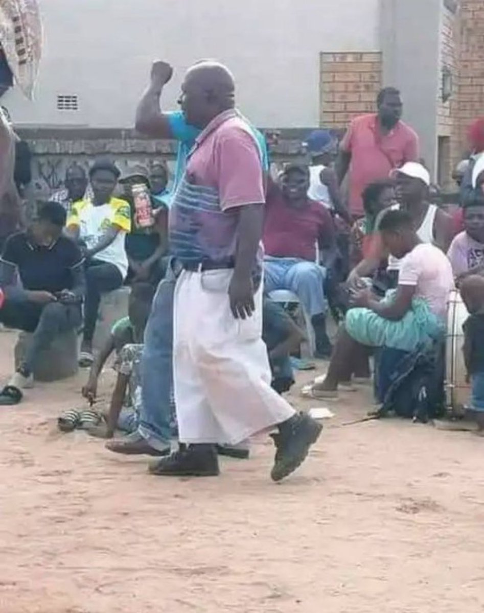 Tionei complete outfit 😂😂