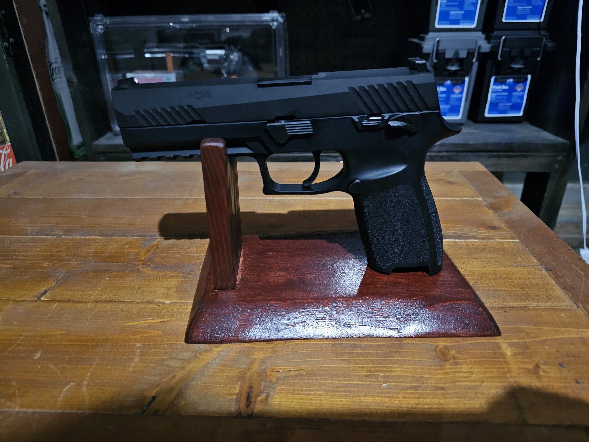 ＩＭＢＥＬ特注 L型ガンスタンド IMBEL特注 L型ガンスタンド