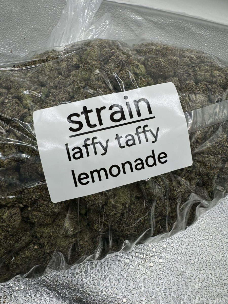 Doctorza09's tweet photo. Laffy Taffy Lemonade 
#FYP #UK #SaudiArabia #Finland #UnitedStates #unitedkingdom #ThailandCambodia #Russian #Germany #France #Spain #Italia #Sweden #london #newyorkcity #NewYork #Paris #Colombia #chile #Ecuador https://t.co/i3IDntOgCK
