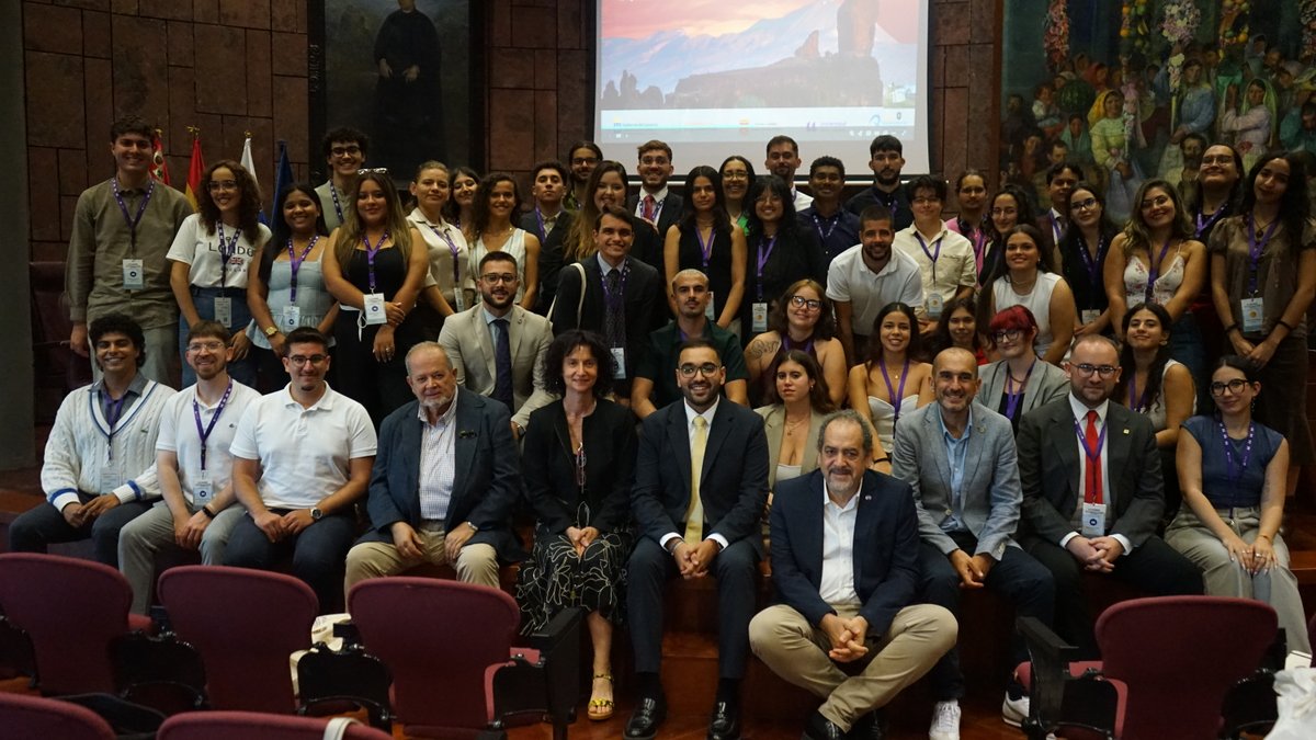 Estuvimos presentes en la III Cumbre de Estudiantes de las Universidades Públicas de Canarias, participando en la mesa redonda inaugural “Acceso a la Vivienda y Universidad: un reto para la Juventud Canaria”.