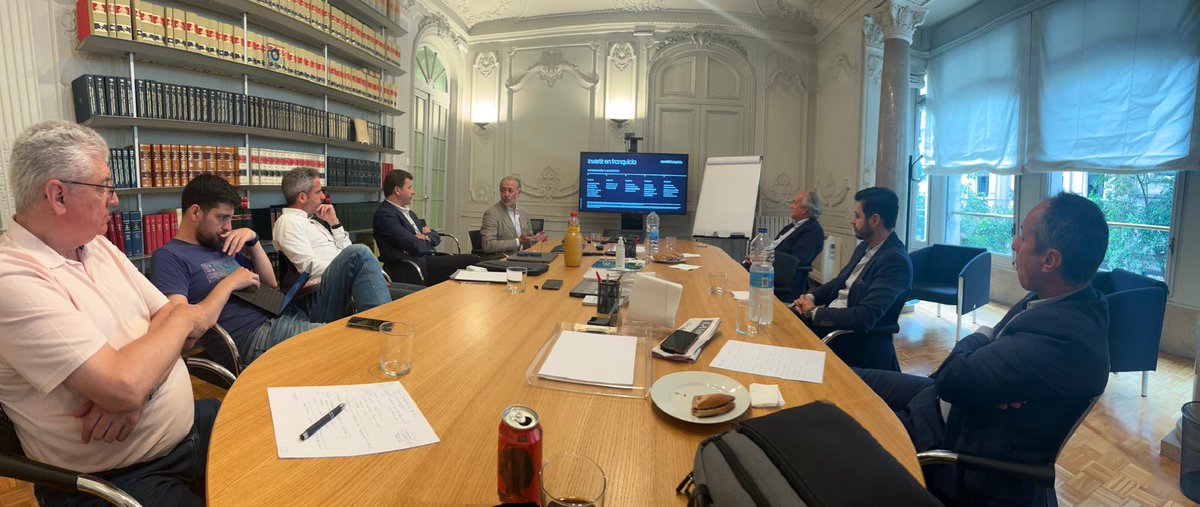 globalpacta's tweet photo. La semana pasada organizamos en #Globalpacta, junto a @mundofranquicia, un workshop sobre “Cómo invertir en #franquicias”💼
Una sesión para descubrir claves de inversión, compartir experiencias y resolver dudas de forma cercana y práctica.
¡Gracias a todos por hacerlo posible!👏 https://t.co/RpTbWQhVul