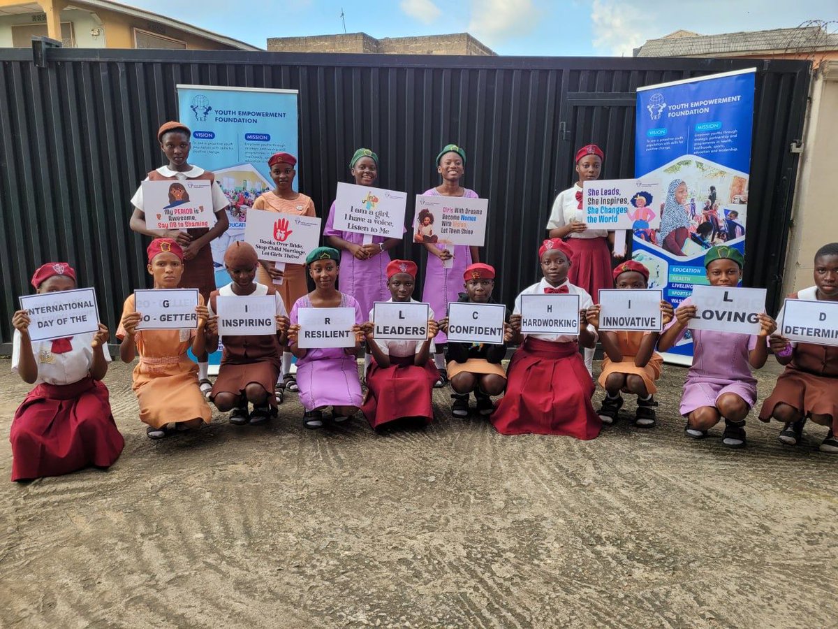 YEFNigeria's tweet photo. Girls from Surulere Girls Secondary School, Ideal Girls Secondary School, Gbaja Girls Secondary School, Community Senior High School, and New Era Senior Girls School joined us at the YEF office to celebrate the International Day of the Girl!  #GirlsLead https://t.co/ncJvb2R2nQ