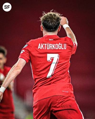 Milli takım, bu milletin onuru ve gururudur. 
İllegal işler ile para kazanma adına çift sözleşme yapan adamlara, bu kutsal formayı vermeyin… 🇹🇷🇹🇷🇹🇷 #millitakım #BizimÇocuklar
