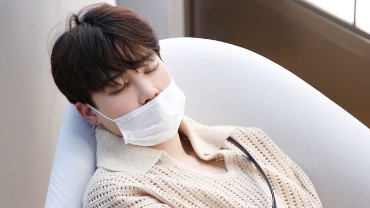 librafolders's tweet image. baby 😭