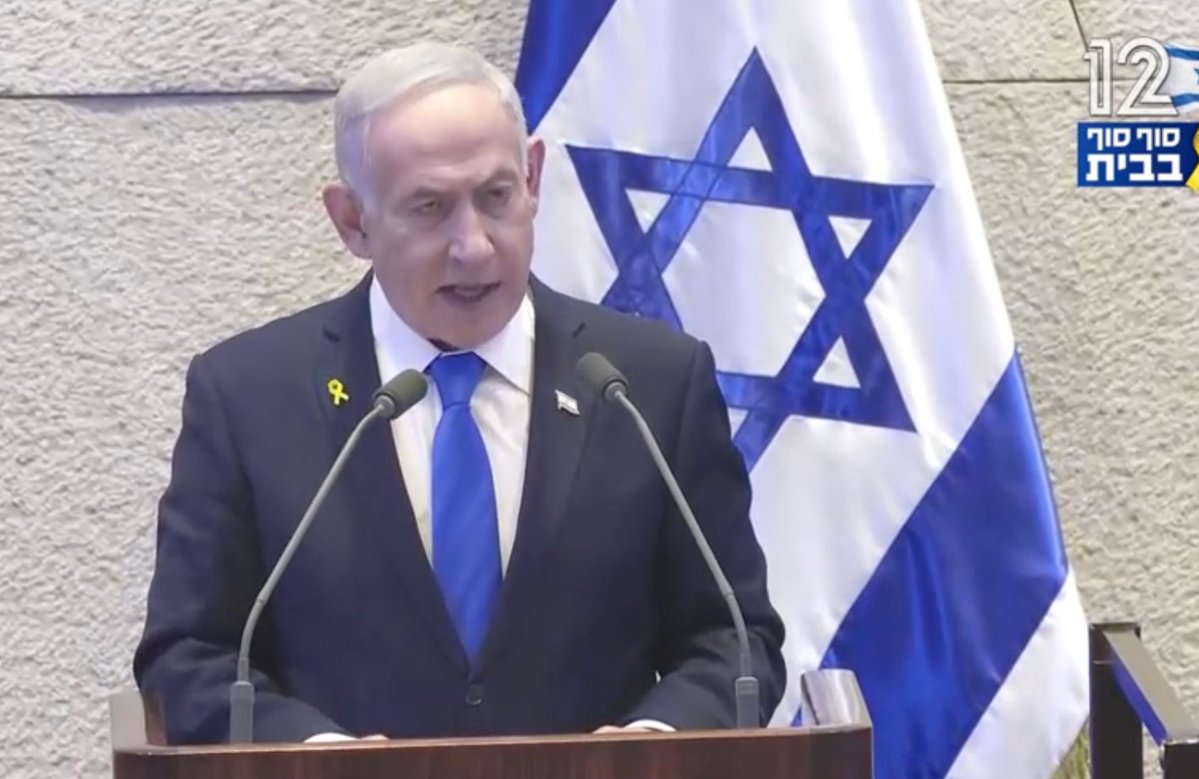 jacobkornbluh's tweet image. Netanyahu reiterates his commitment to the deal:

&quot;Mr. President, you are committed to this peace. I am committed to this peace...

&quot;I extend my hand to hold those who seek peace with us.&quot;