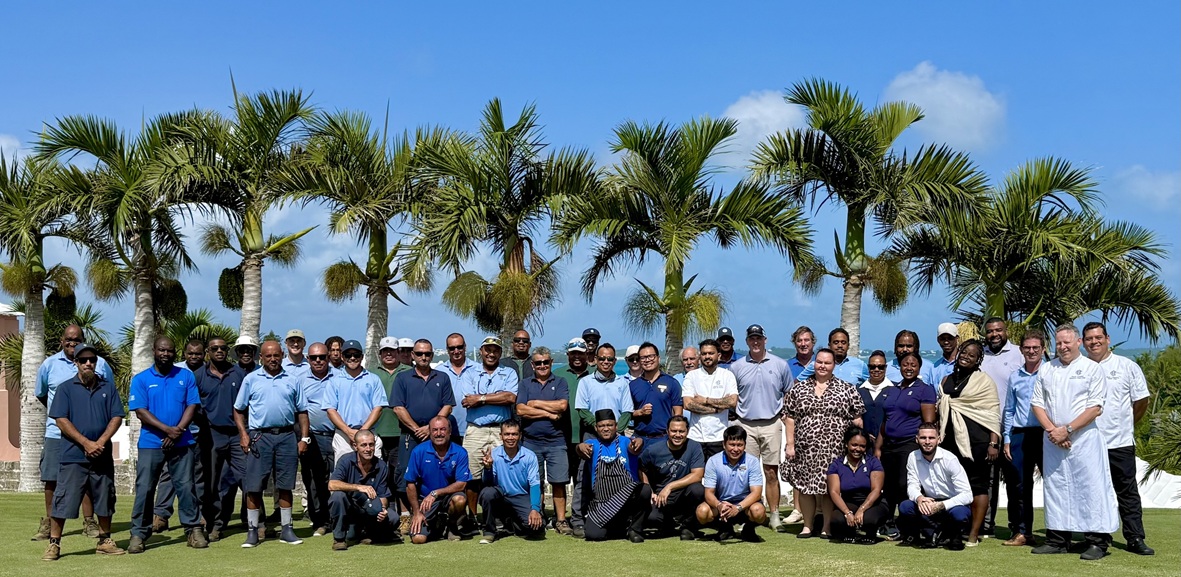 Breiti's tweet photo. Mid Ocean Club has been awarded the Investors in People Platinum Standard for its excellent employee experience. Discover how! https://t.co/ku2yfWfesi 💯👏⛳ #midoceanclub #bermuda #investorsinpeople #employeeexperience #golfclubmanagement #golfbusinessmonitor https://t.co/7P250sAPIV